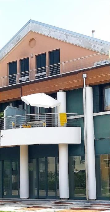 Orizzonte Marino Giallo Angolo Solare Verso La Laguna Cavallino-Treporti Extérieur photo